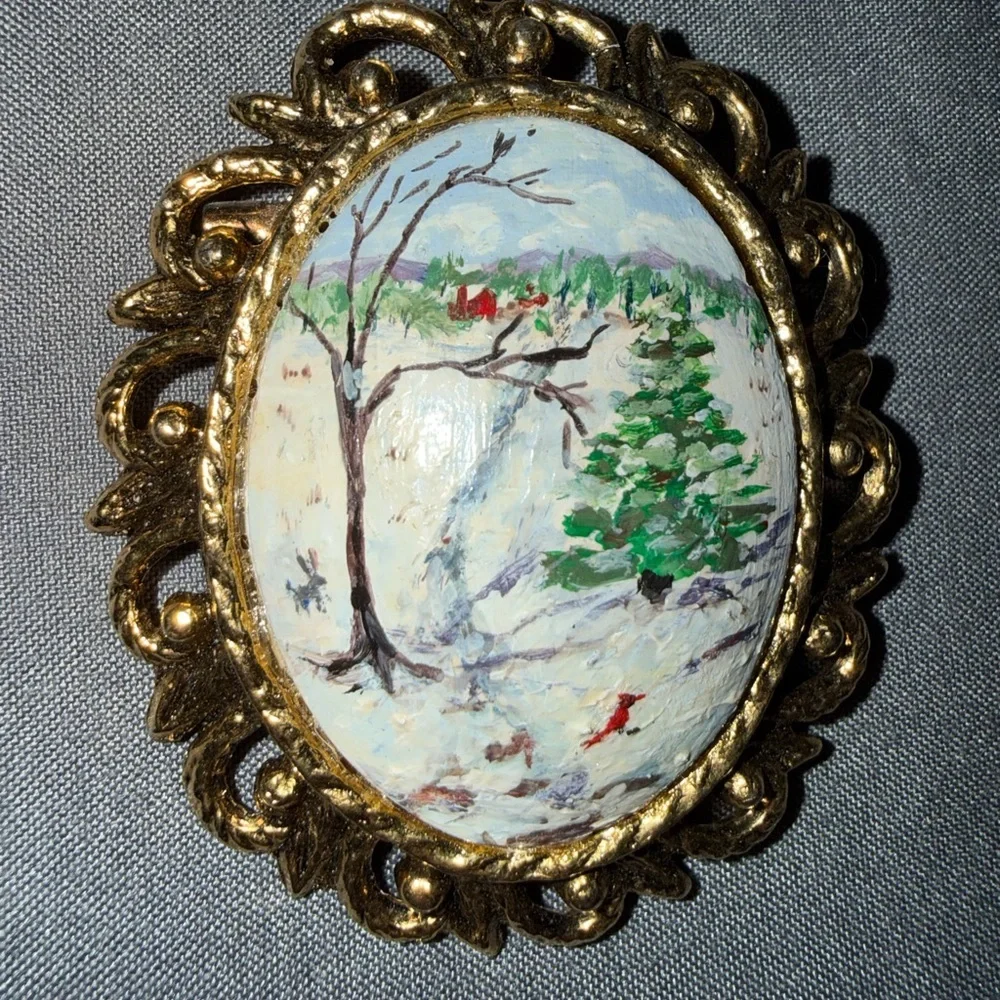 Vintage Hand-Painted Cameo Style Brooch /Pendant - Scenic Winter Landscape